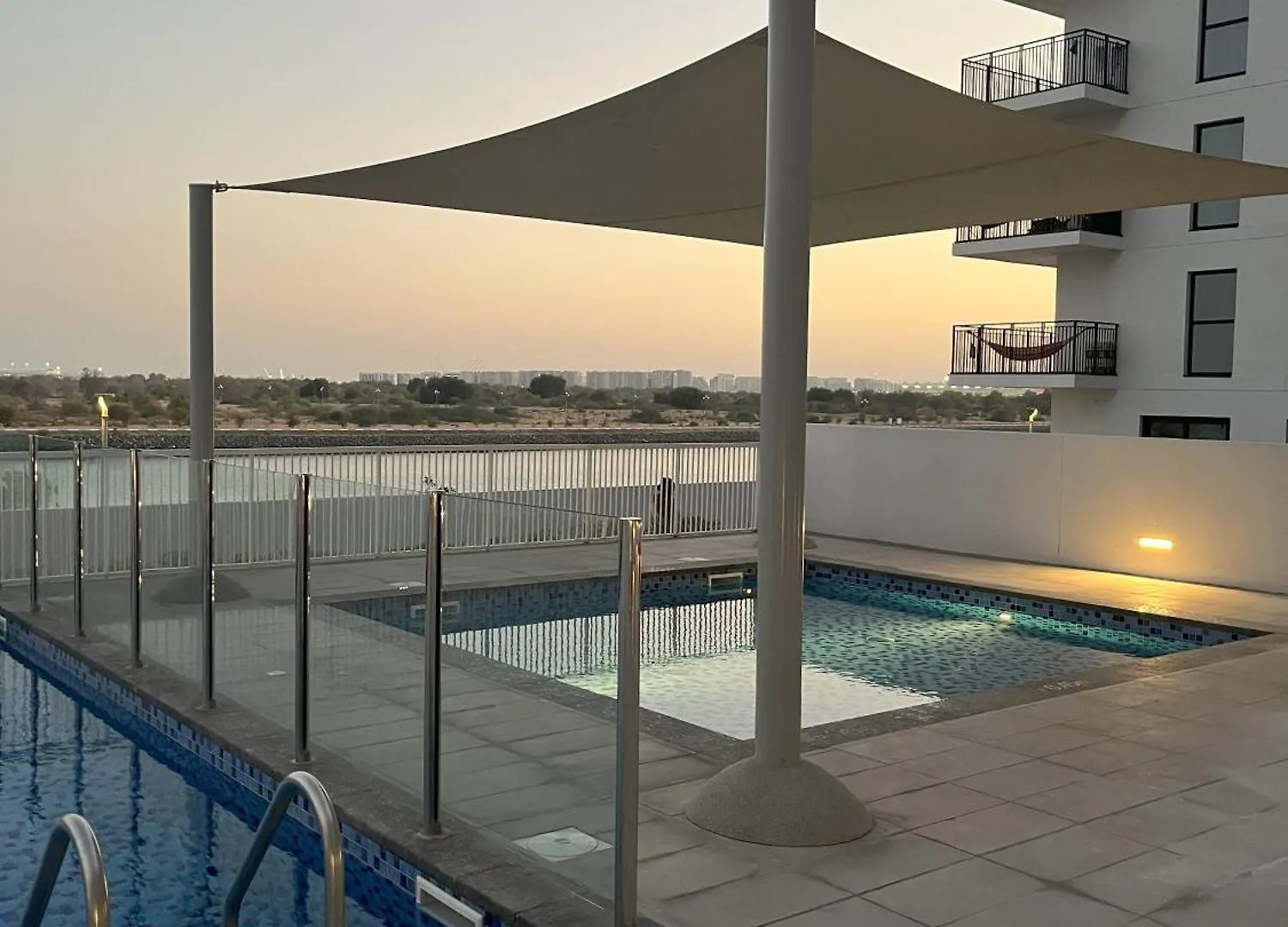 אבו דאבי Cool Summer Gateway At Yas
